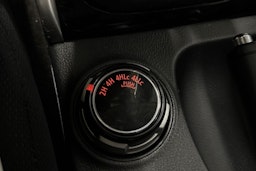 harmaa Mitsubishi L200 2016 kuva 23.