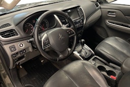 Vihreä Mitsubishi L200 2016 kuva 7.