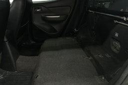 Vihreä Mitsubishi L200 2016 kuva 10.