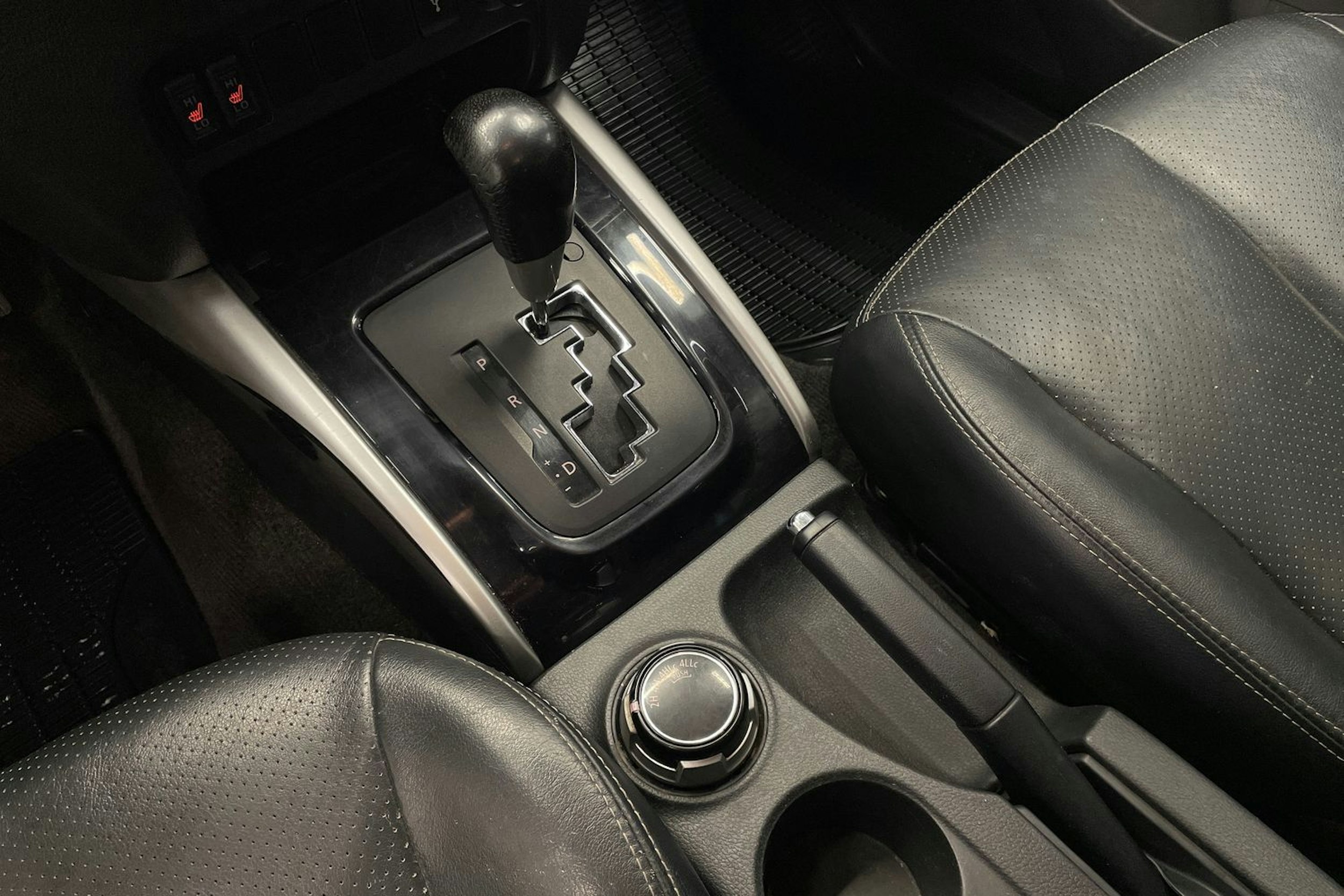 Vihreä Mitsubishi L200 2016 kuva 19.