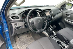 Sininen Mitsubishi L200 2016 kuva 3.