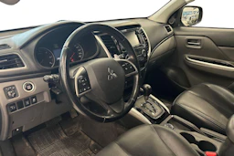 sininen Mitsubishi L200 2016 kuva 3.