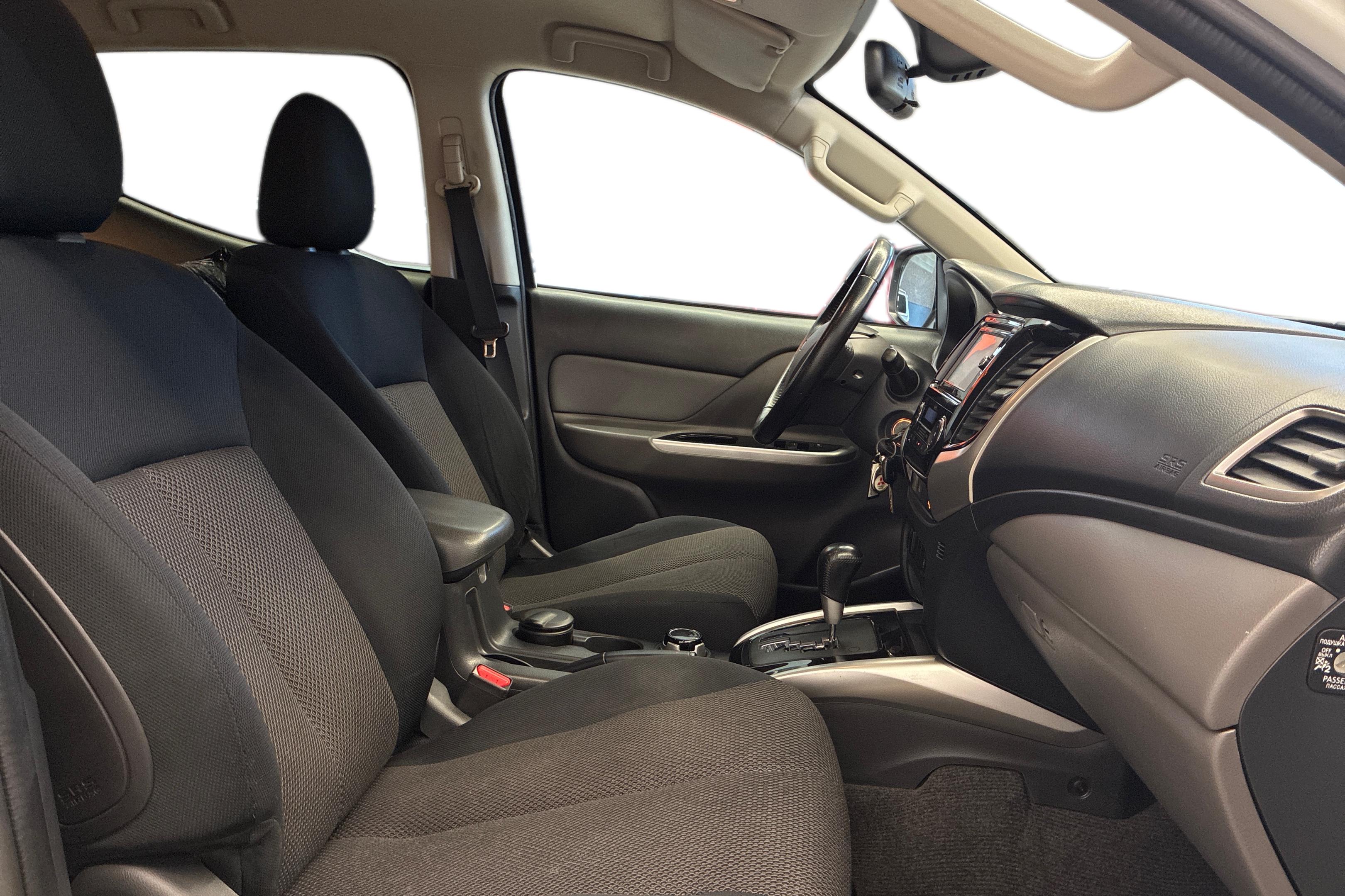 Mitsubishi L200 2016, kuva 7/24