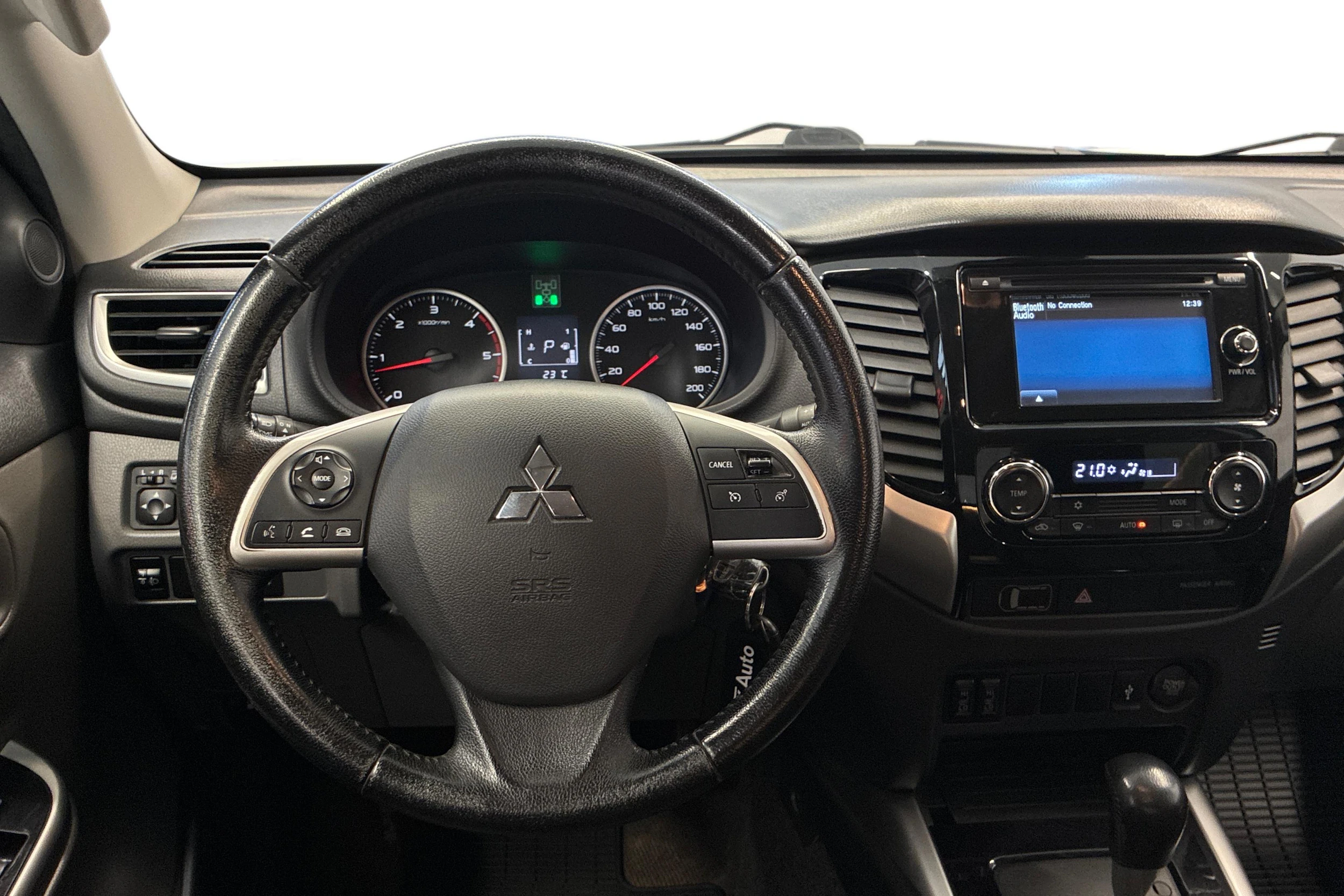 valkoinen Mitsubishi L200 2016 kuva 8.