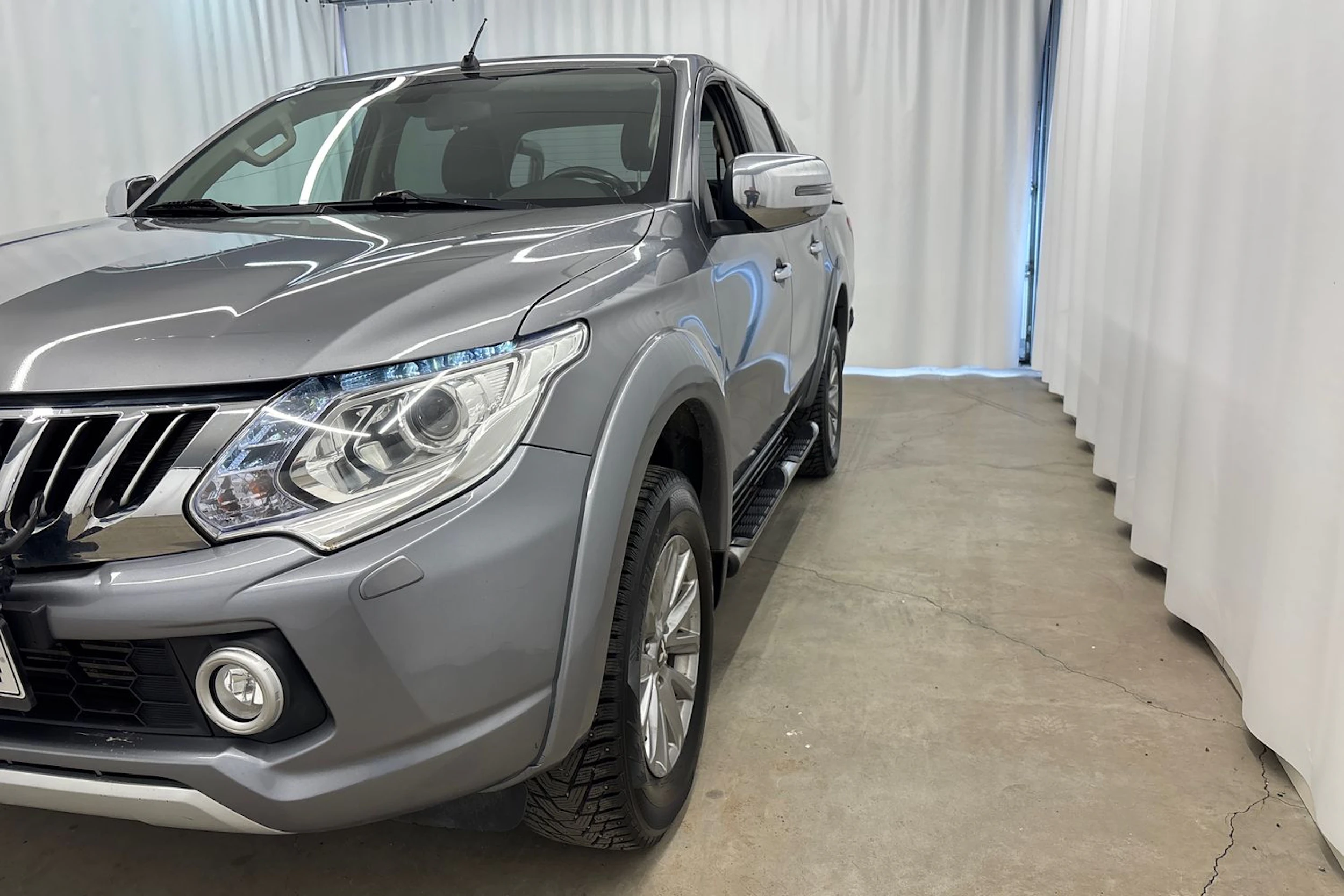 hopea Mitsubishi L200 2016 kuva 13.