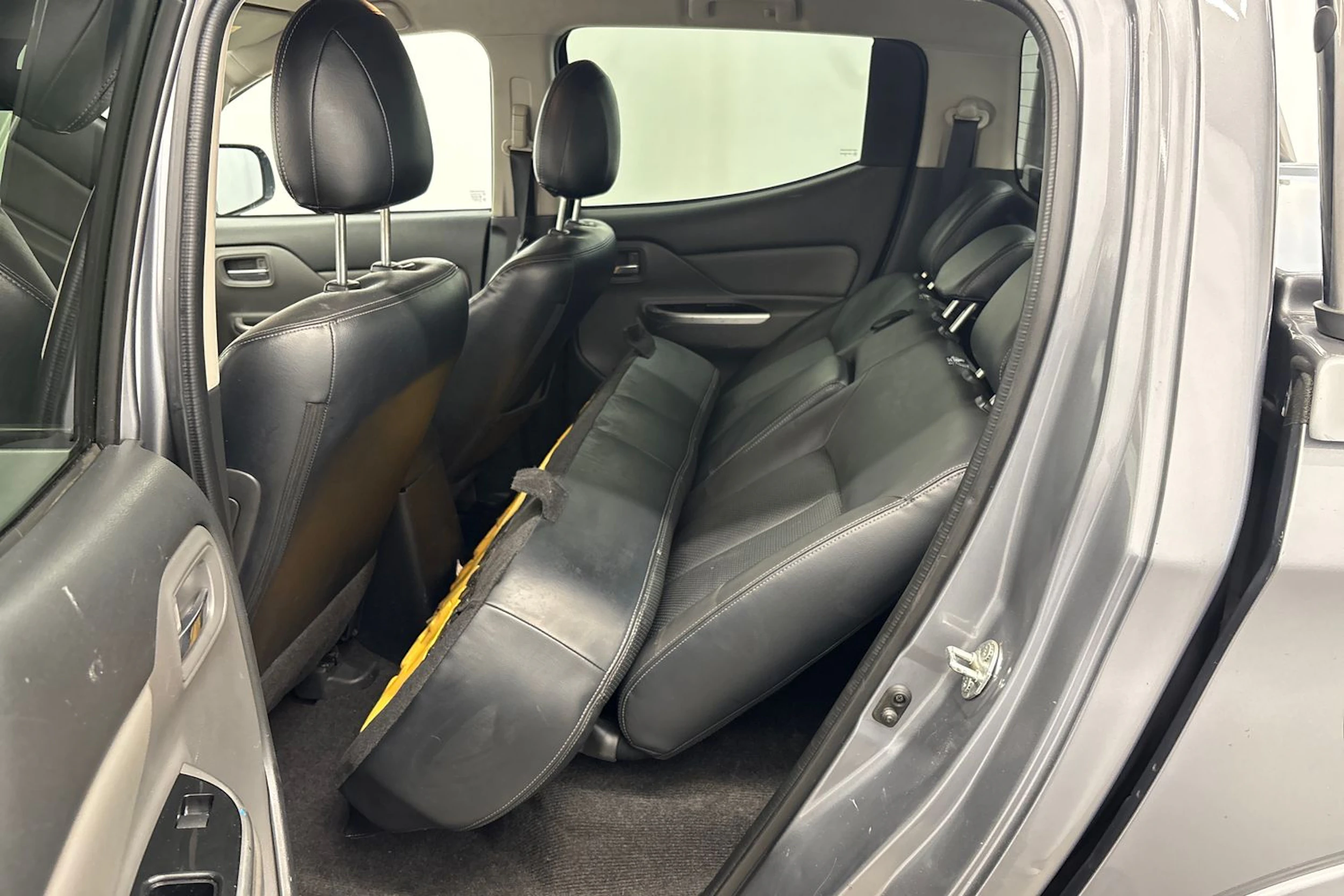 hopea Mitsubishi L200 2016 kuva 23.