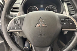 hopea Mitsubishi L200 2016 kuva 28.