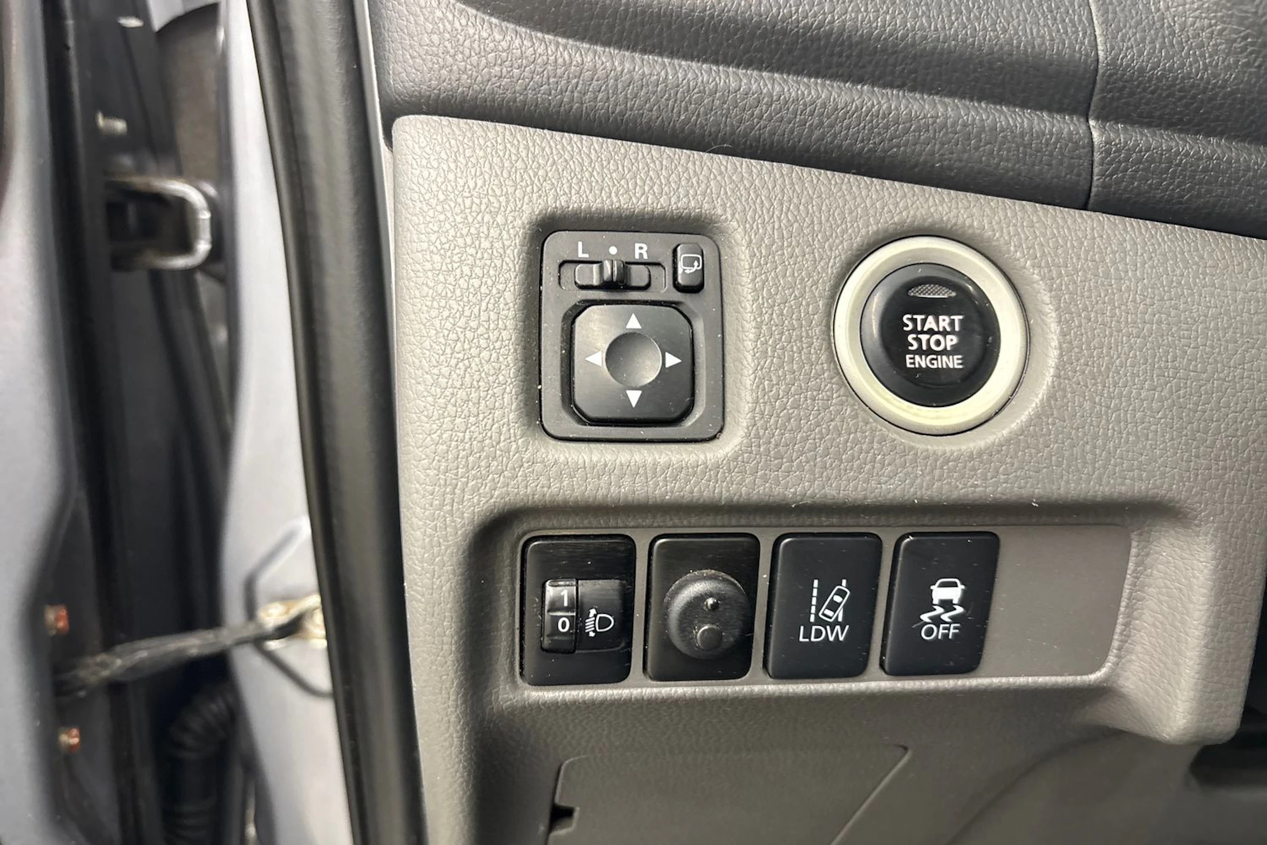 hopea Mitsubishi L200 2016 kuva 29.