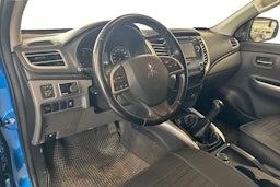 sininen Mitsubishi L200 2016 kuva 3.