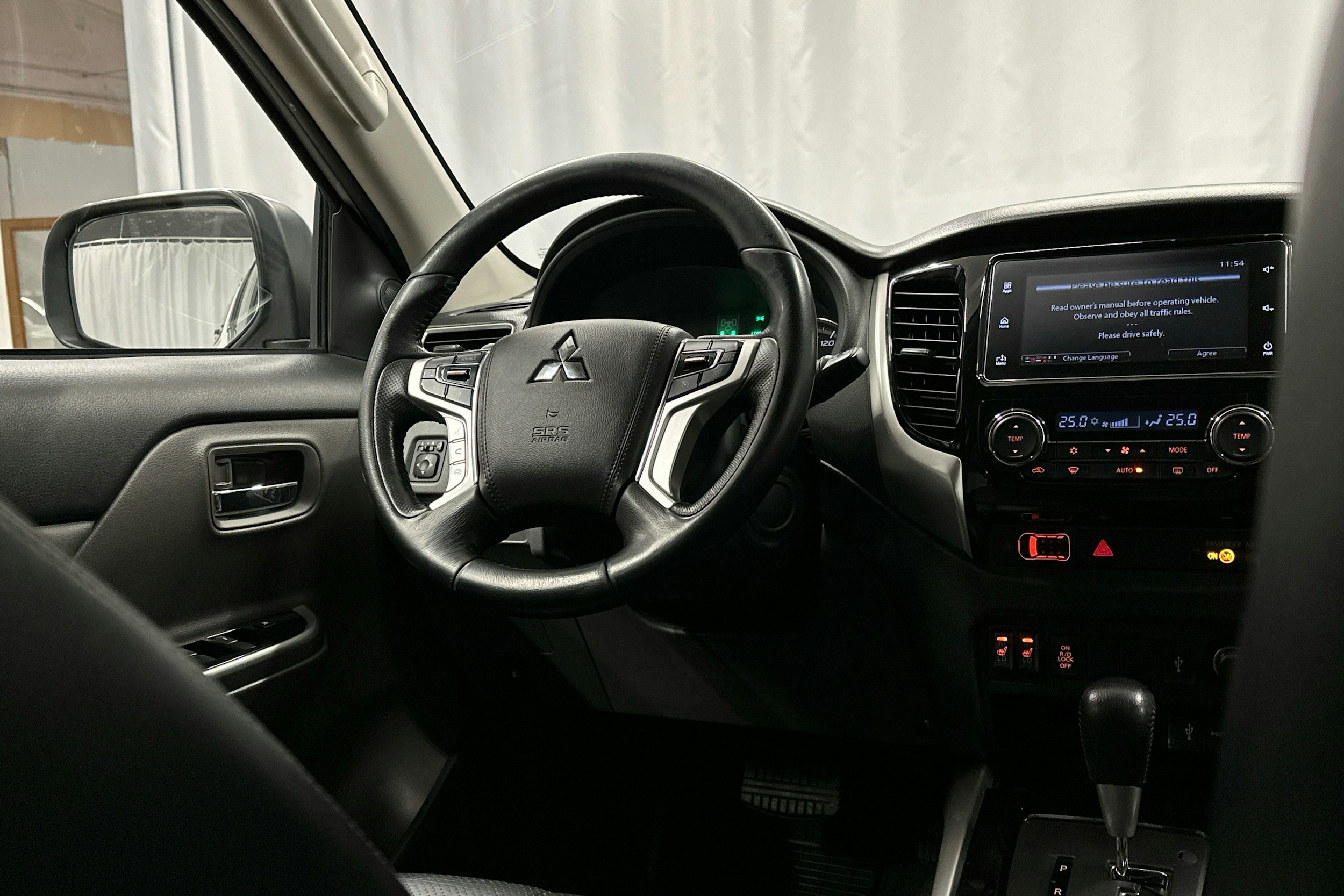 valkoinen Mitsubishi L200 2017 kuva 8.