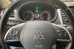 valkoinen Mitsubishi L200 2017 kuva 15.