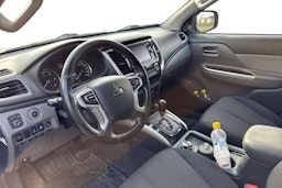 harmaa Mitsubishi L200 2017 kuva 3.
