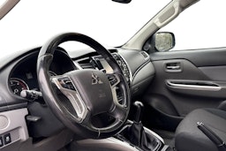 met. ruskea (beige) Mitsubishi L200 2017 kuva 3.