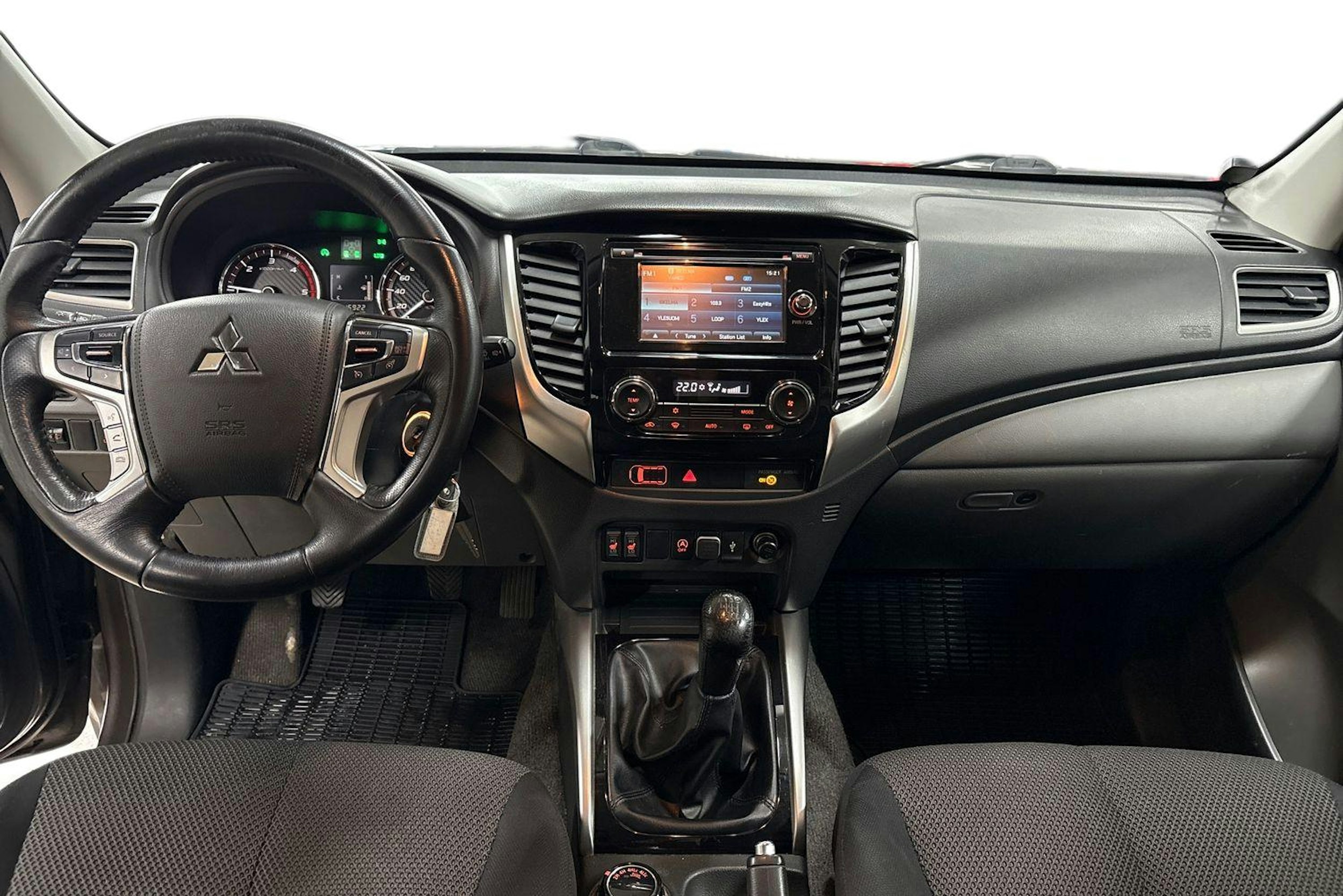 met. ruskea (beige) Mitsubishi L200 2017 kuva 7.