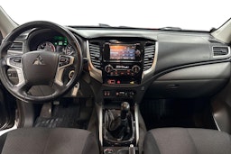 met. ruskea (beige) Mitsubishi L200 2017 kuva 7.