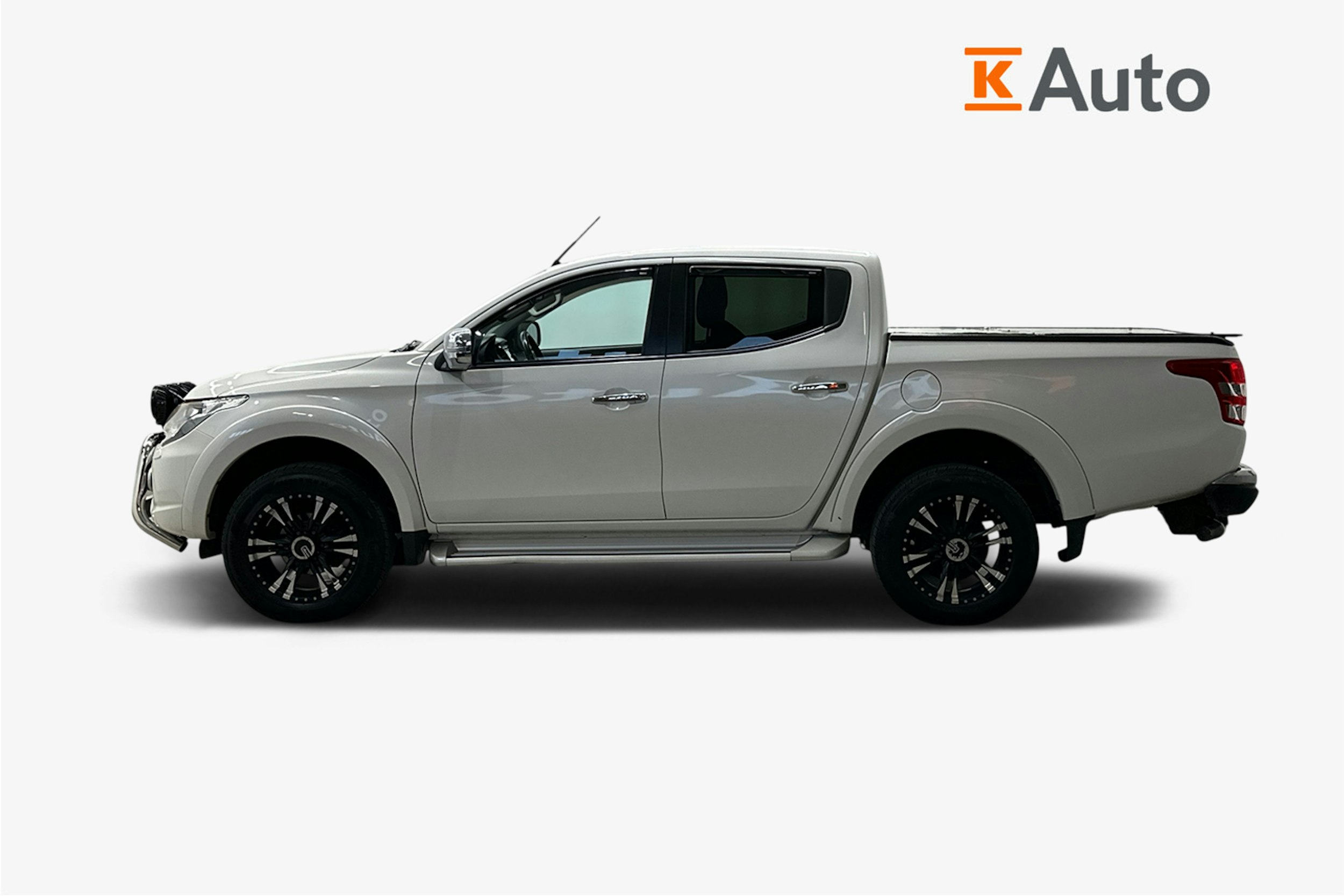 valkoinen Mitsubishi L200 2017 kuva 5.