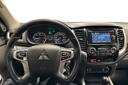 valkoinen Mitsubishi L200 2017 kuva 7.