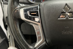valkoinen Mitsubishi L200 2017 kuva 14.