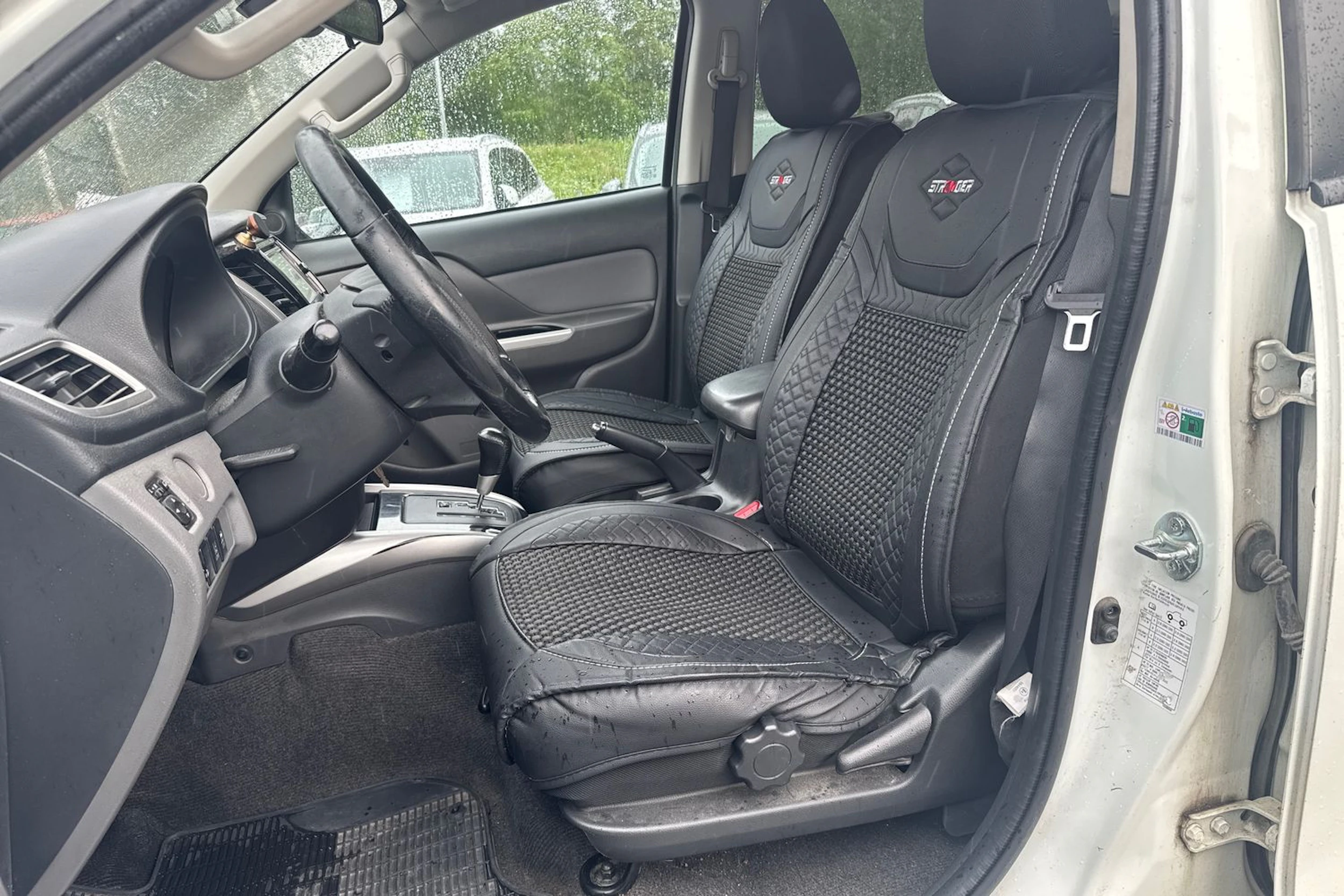valkoinen Mitsubishi L200 2017 kuva 4.