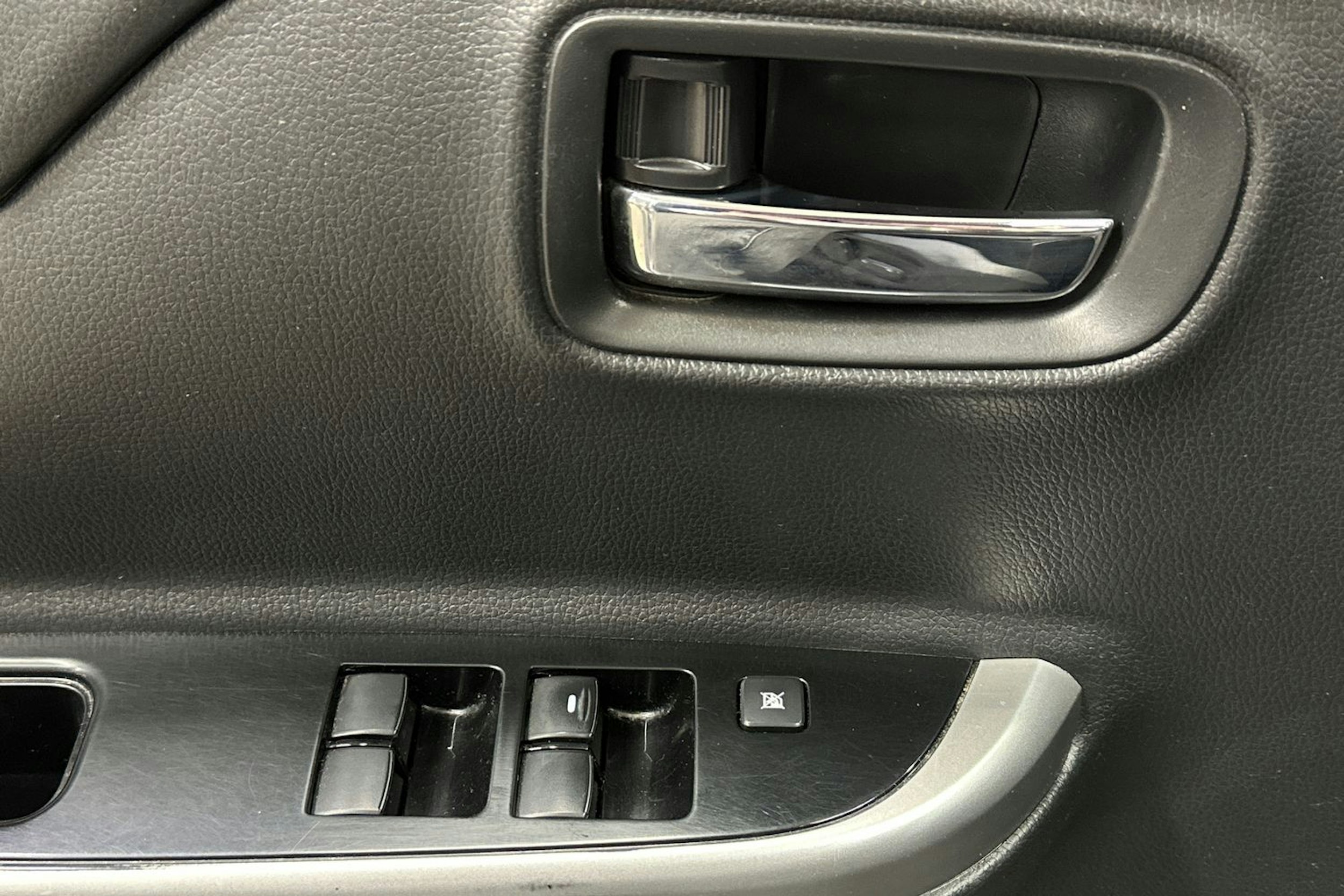 hopea Mitsubishi L200 2019 kuva 13.