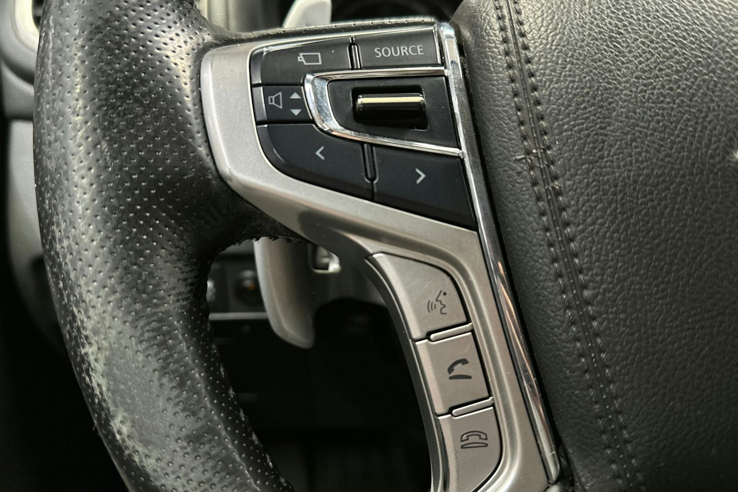 hopea Mitsubishi L200 2019 kuva 16.