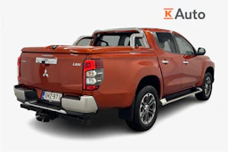oranssi Mitsubishi L200 2020 kuva 2.