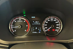 oranssi Mitsubishi L200 2020 kuva 10.