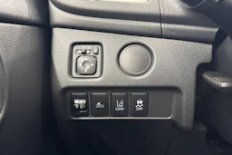 oranssi Mitsubishi L200 2020 kuva 17.