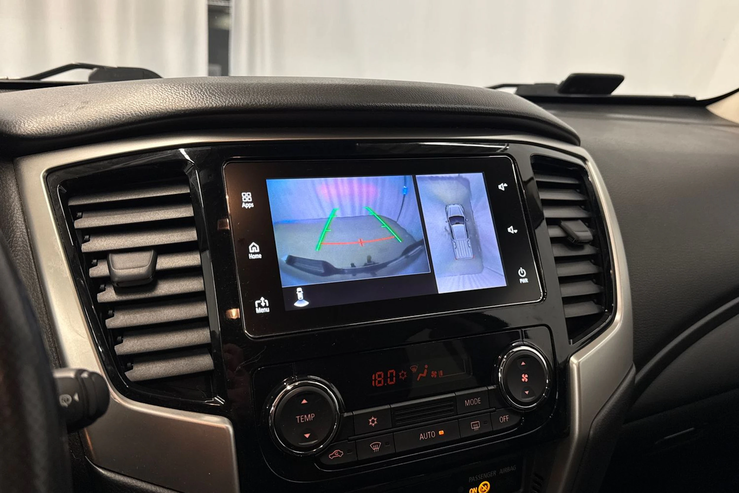 ruskea (beige) Mitsubishi L200 2020 kuva 14.