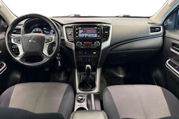 harmaa Mitsubishi L200 2021 kuva 9.