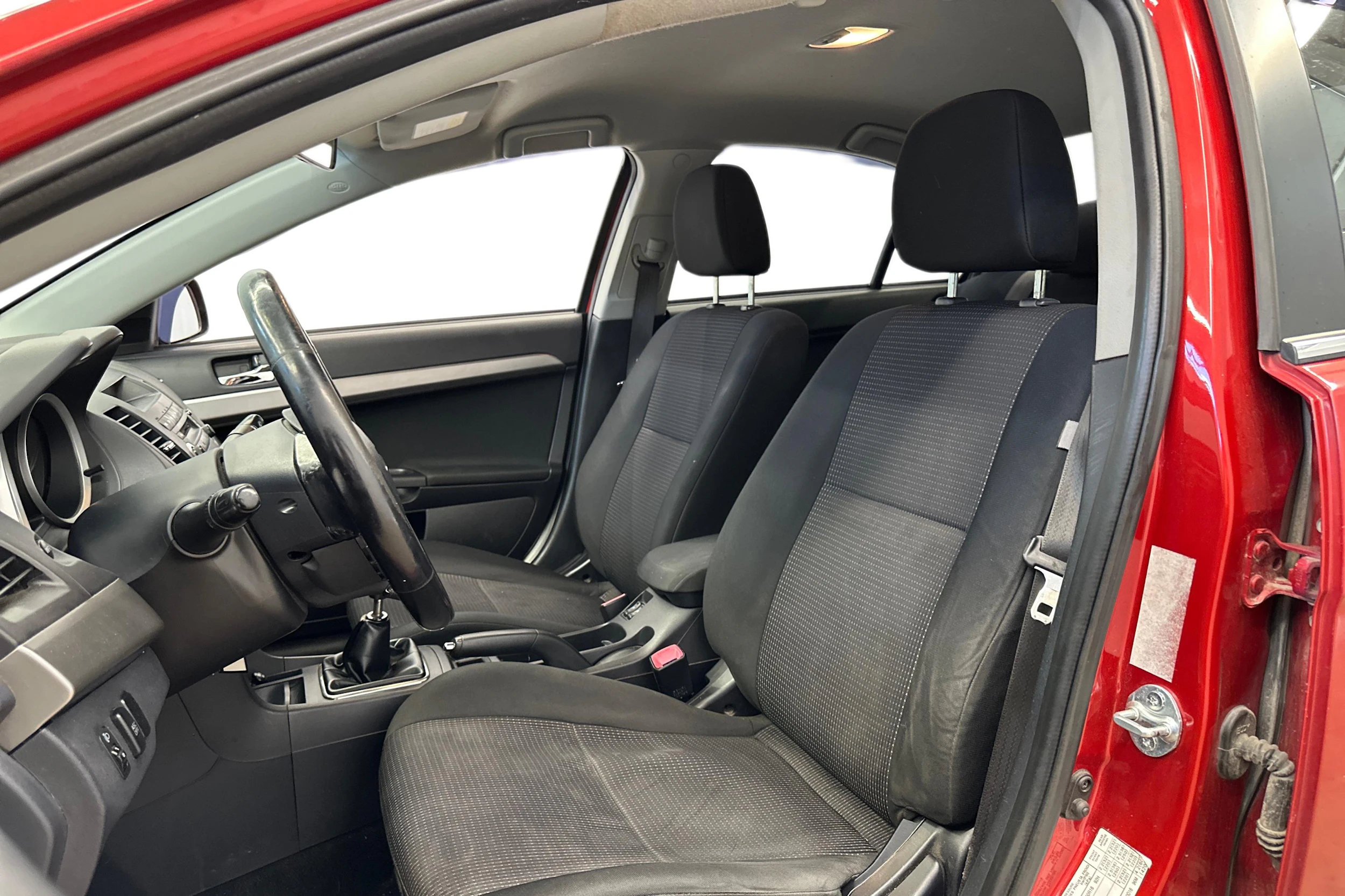 punainen Mitsubishi Lancer 2008 kuva 6.