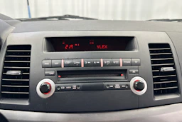 punainen Mitsubishi Lancer 2008 kuva 16.