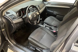 harmaa Mitsubishi Lancer 2011 kuva 6.