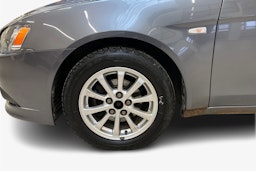 harmaa Mitsubishi Lancer 2011 kuva 9.