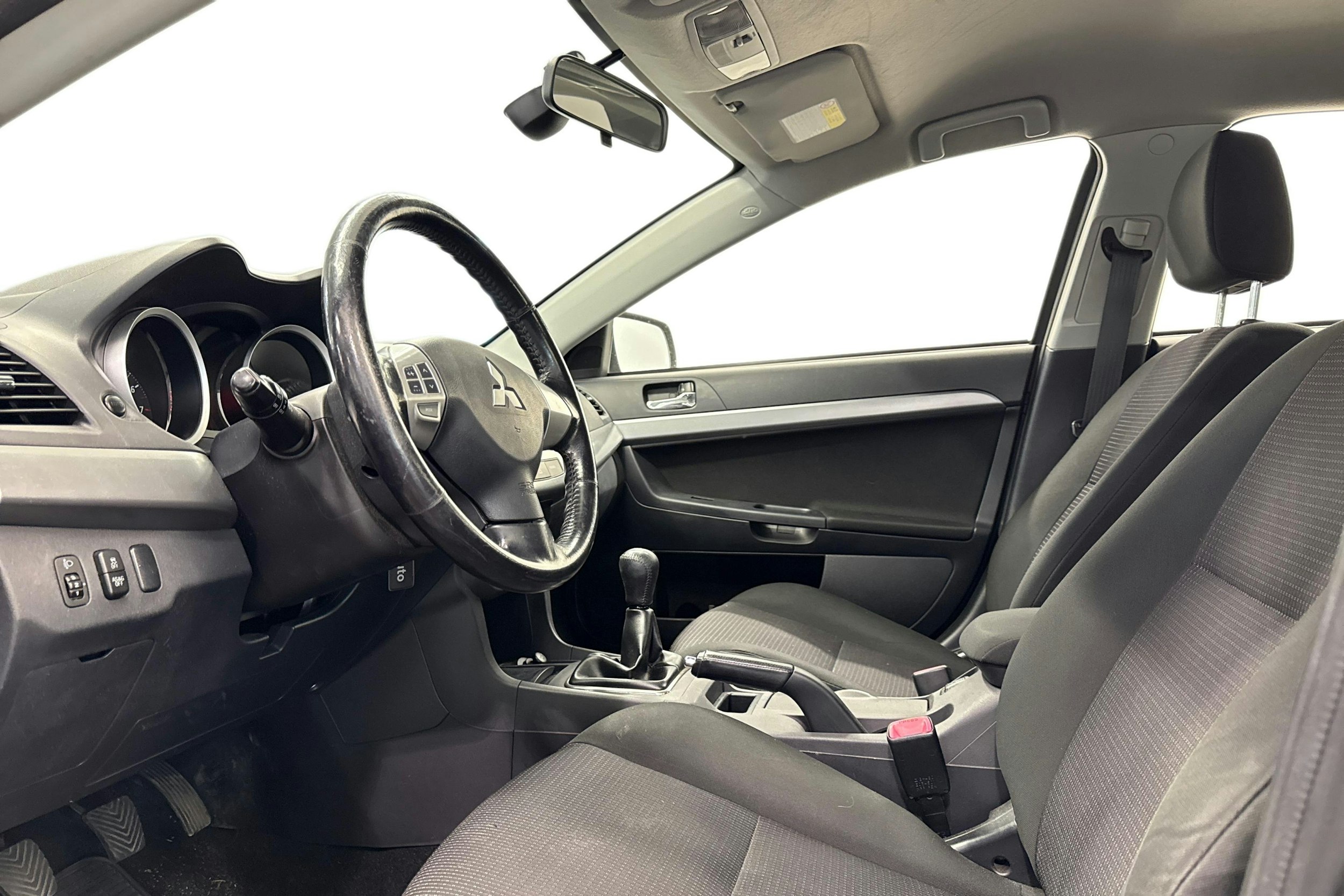 harmaa Mitsubishi Lancer 2011 kuva 6.