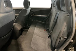 Musta Mitsubishi Outlander 2003 kuva 3.