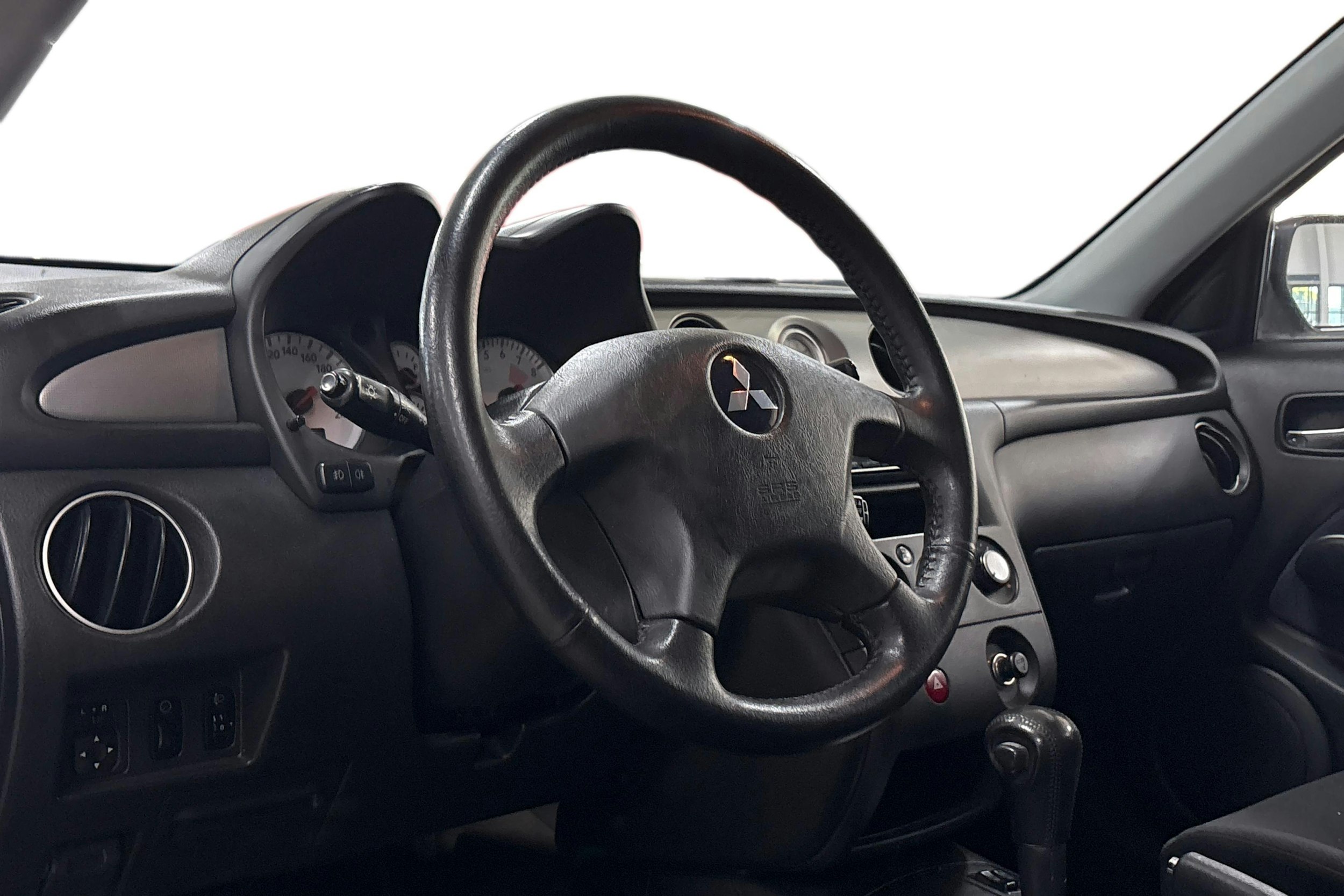 Musta Mitsubishi Outlander 2006 kuva 7.