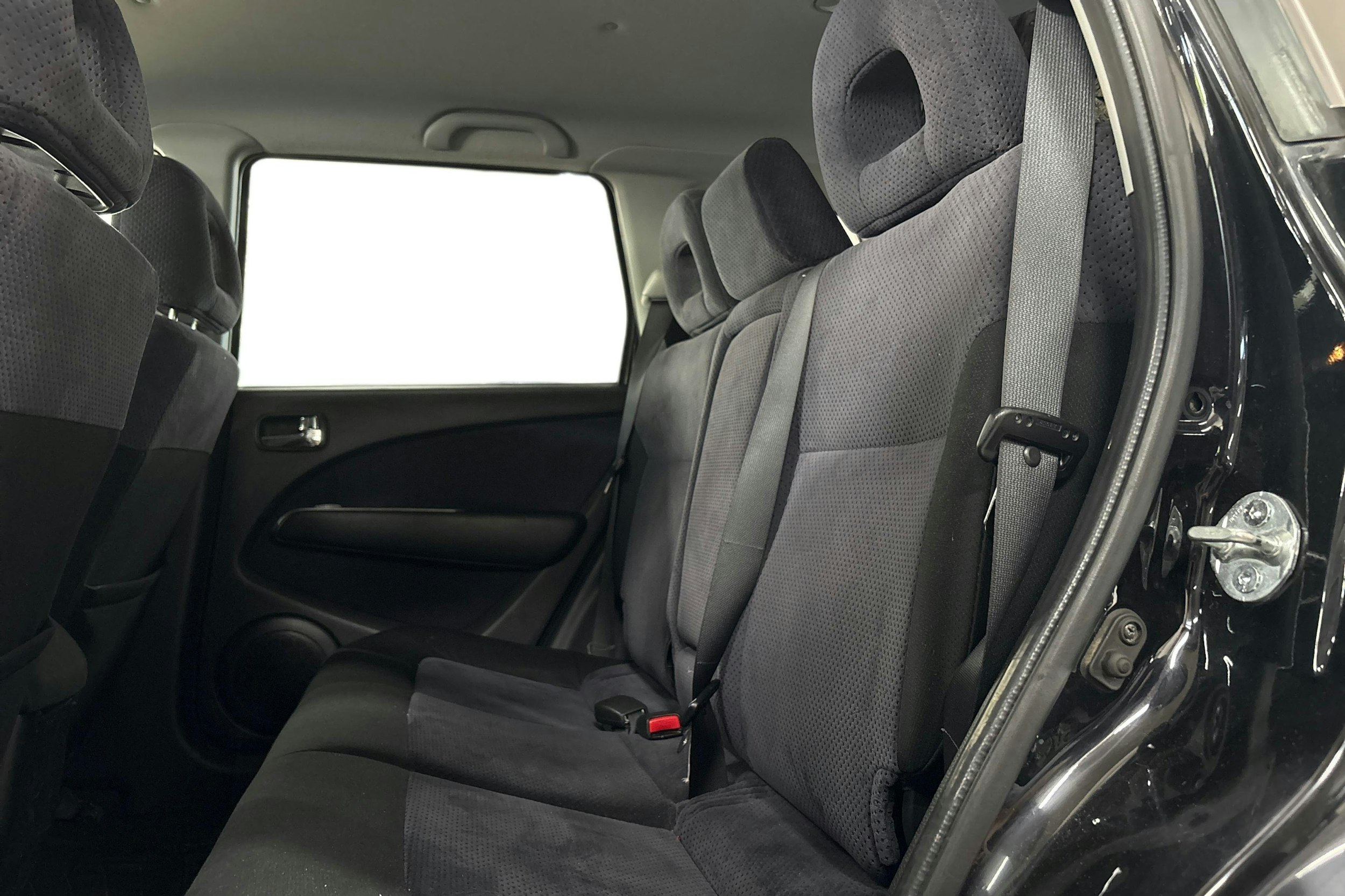 Musta Mitsubishi Outlander 2006 kuva 10.