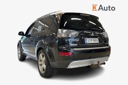 Musta Mitsubishi Outlander 2009 kuva 2.