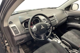 Musta Mitsubishi Outlander 2009 kuva 7.