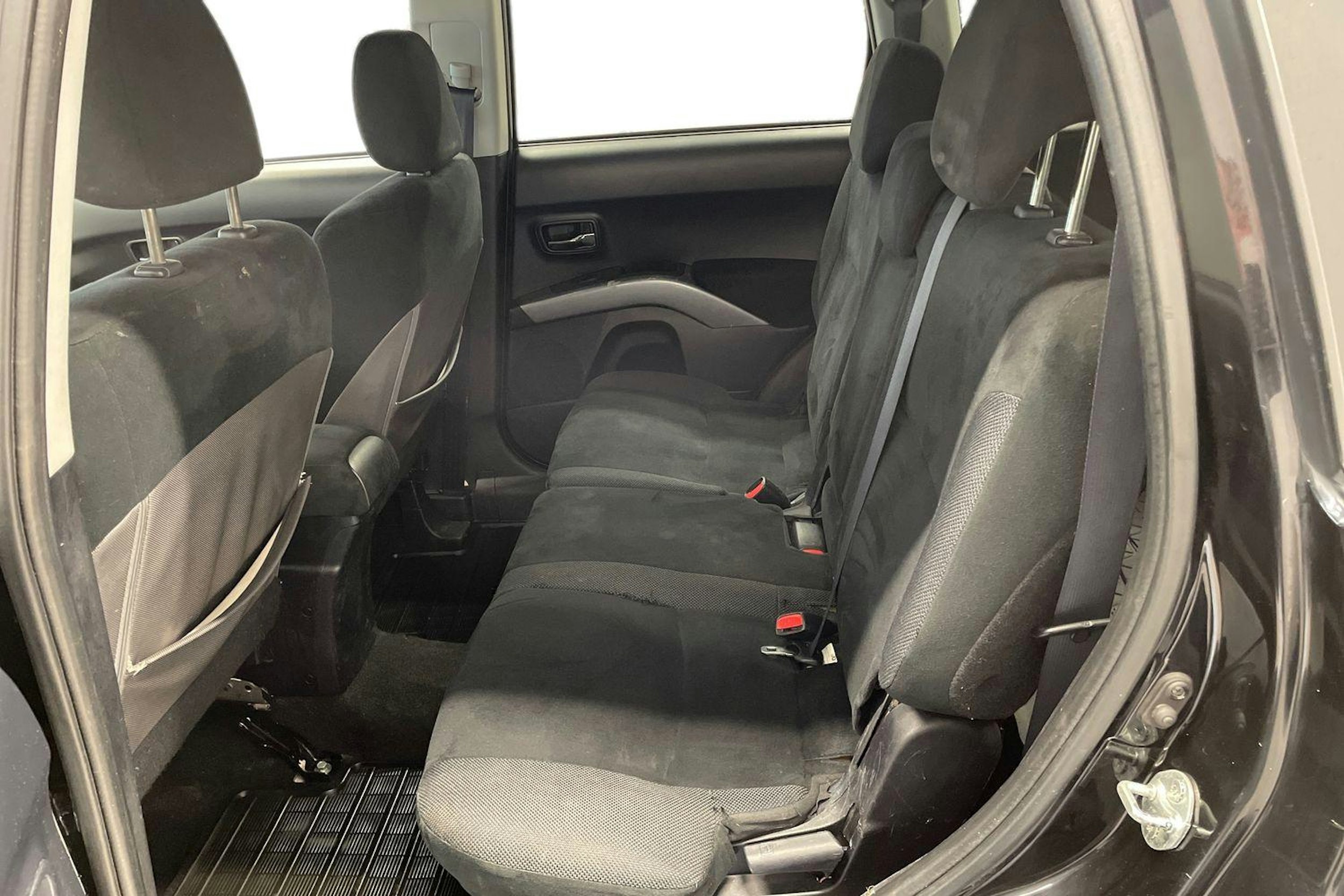 Musta Mitsubishi Outlander 2009 kuva 10.