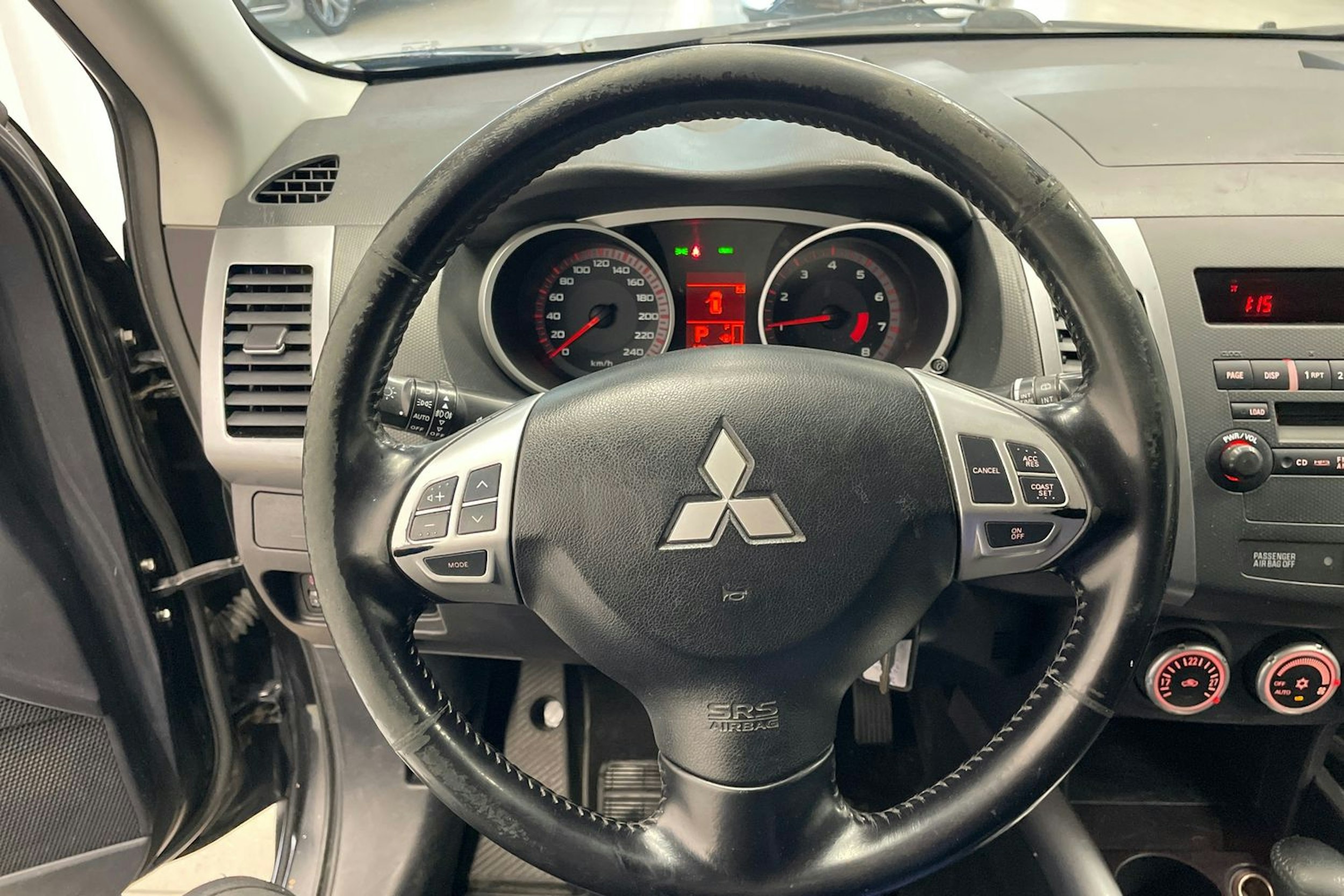 Musta Mitsubishi Outlander 2009 kuva 14.