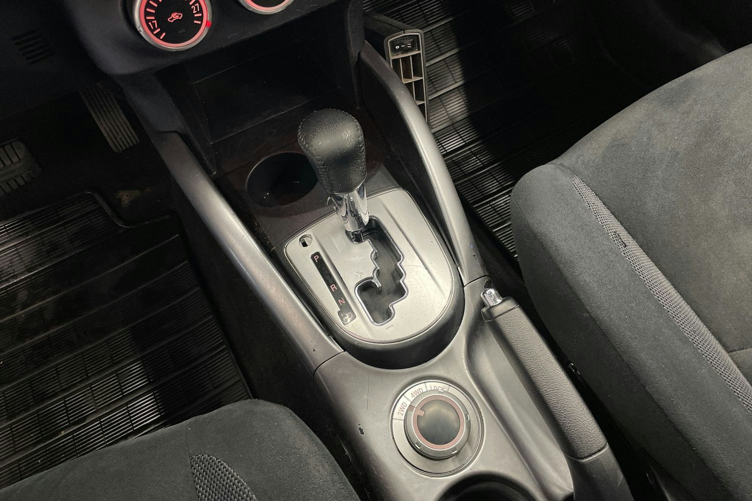 Musta Mitsubishi Outlander 2009 kuva 17.