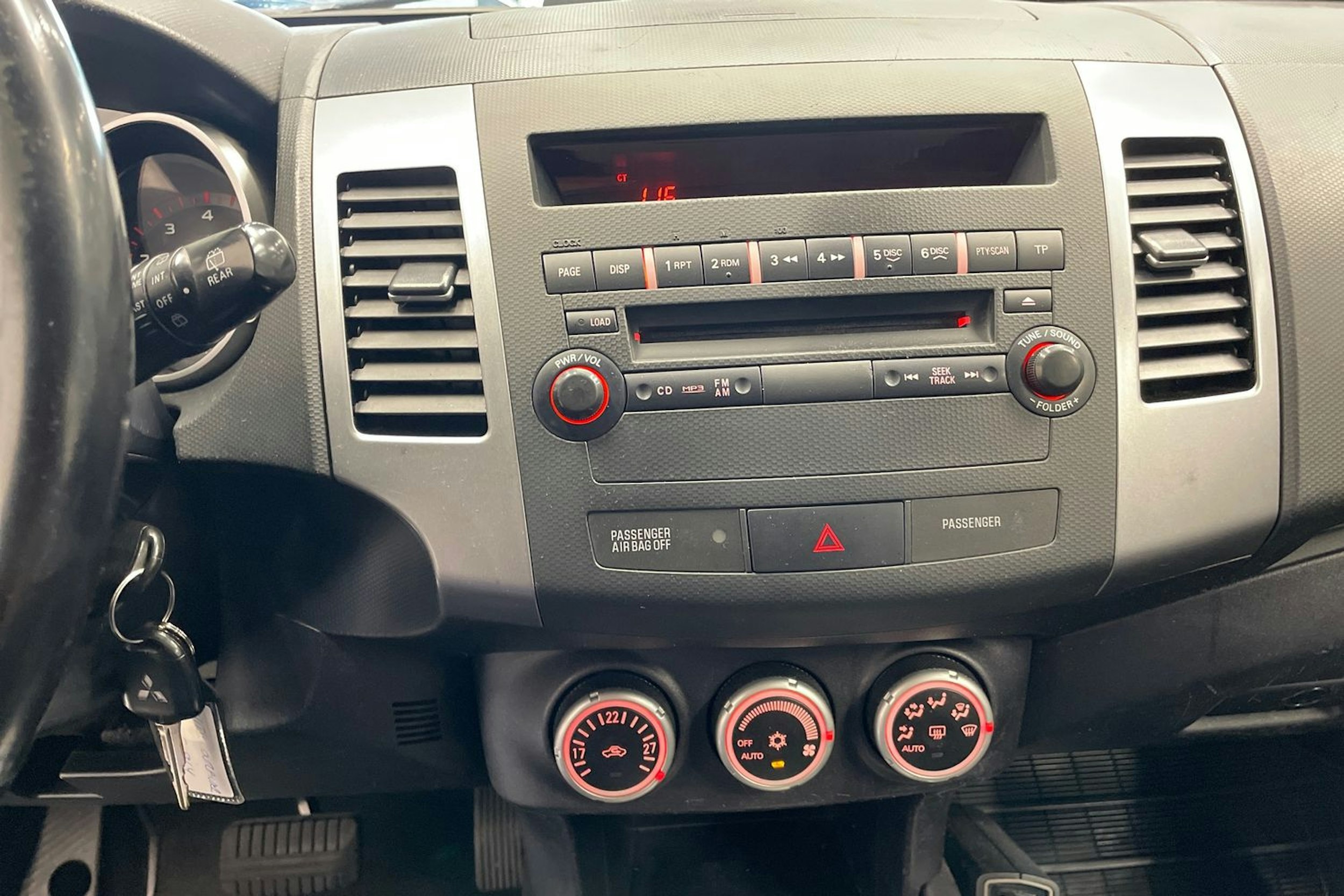 Musta Mitsubishi Outlander 2009 kuva 18.