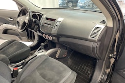 Musta Mitsubishi Outlander 2009 kuva 22.