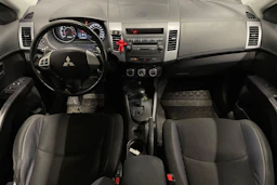 met. harmaa Mitsubishi Outlander 2010 kuva 7.