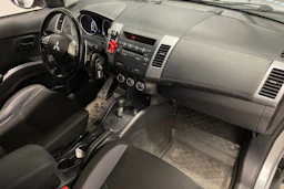 met. harmaa Mitsubishi Outlander 2010 kuva 19.