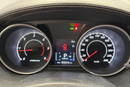 Harmaa Mitsubishi Outlander 2011 kuva 13.