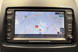 Harmaa Mitsubishi Outlander 2011 kuva 17.