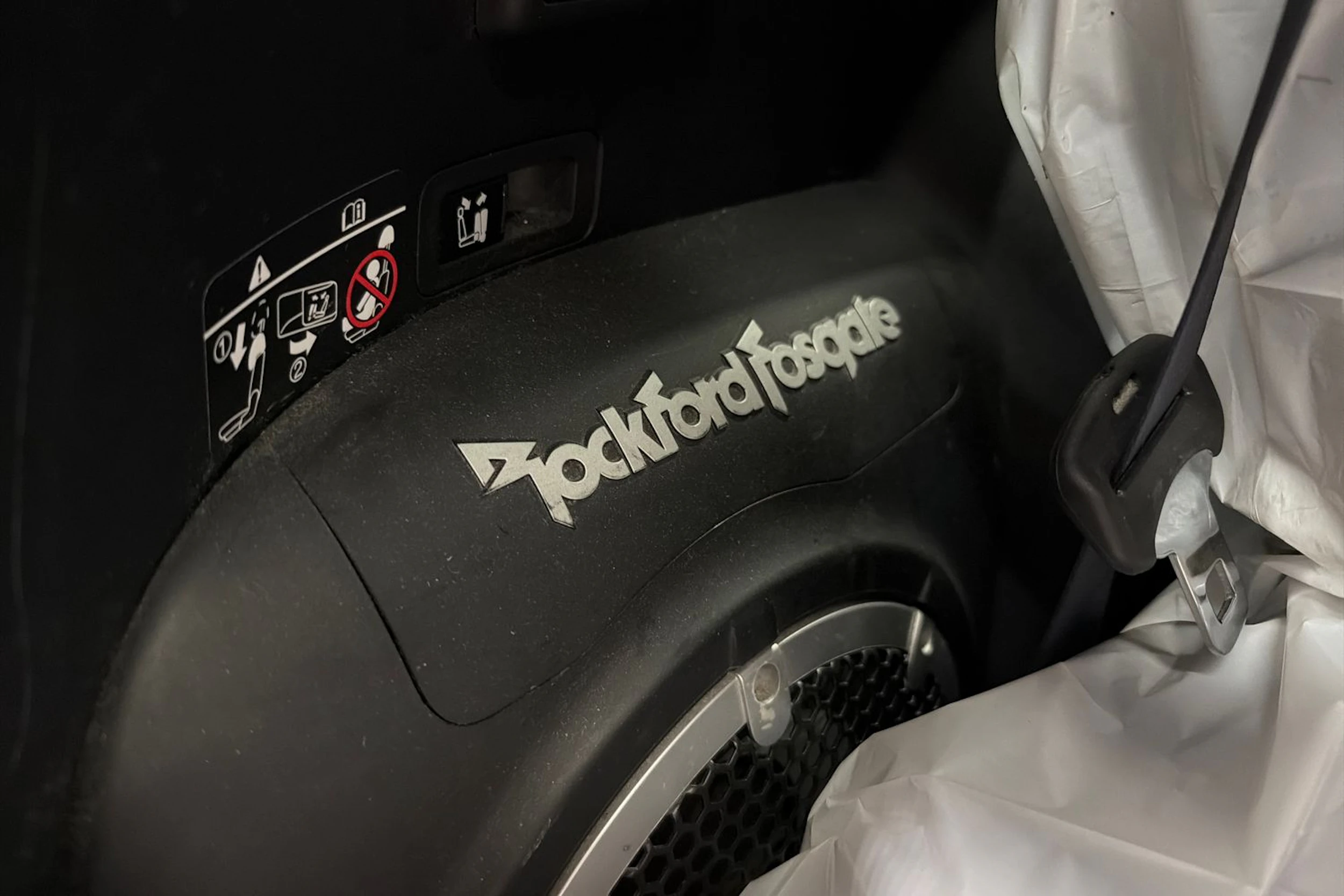 Harmaa Mitsubishi Outlander 2011 kuva 24.